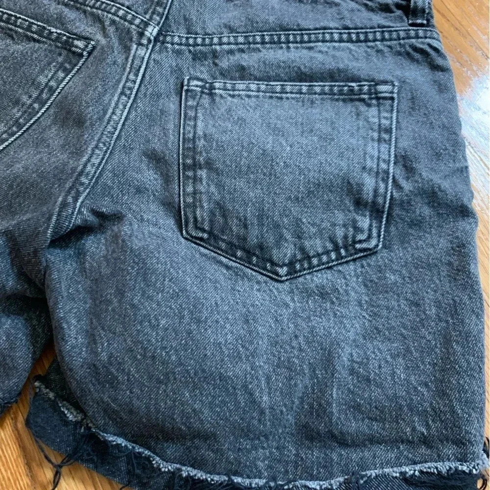 Everlane W Relaxed Denim Shorts in Faded Black Size 26 - Picture 2 of 7